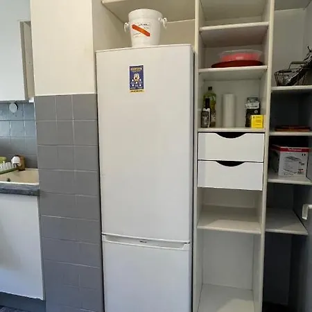 Juan Les Pins, T2 Cosy Et Confortable, Avec Parking En Sous-sol, Proche Plages Et Commerces *