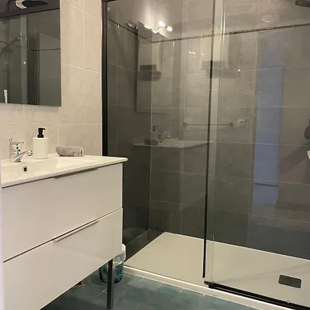 Juan Les Pins, T2 Cosy Et Confortable, Avec Parking En Sous-sol, Proche Plages Et Commerces 公寓 昂蒂布