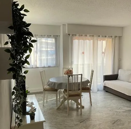 דירה Juan Les Pins, T2 Cosy Et Confortable, Avec Parking En Sous-sol, Proche Plages Et Commerces *